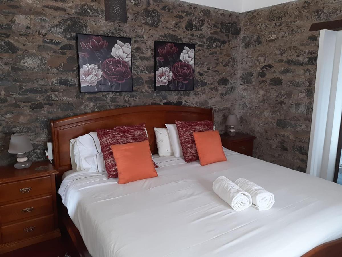 Casa Velha D Fernando E Casa Avo Augusta Hotell Ribeira Brava Exteriör bild